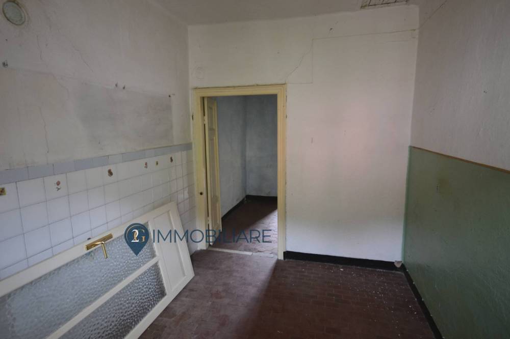 appartamento in vendita a La Spezia in zona Biassa