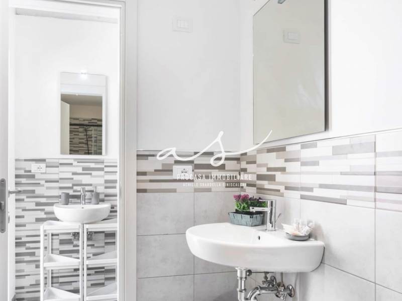 appartamento in vendita a La Spezia in zona Chiappa