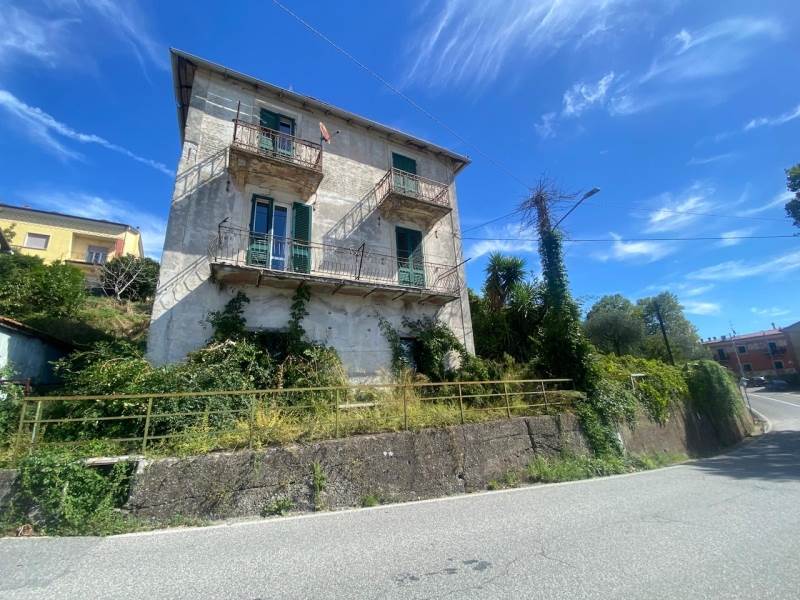 casa indipendente in vendita a La Spezia in zona Sarbia