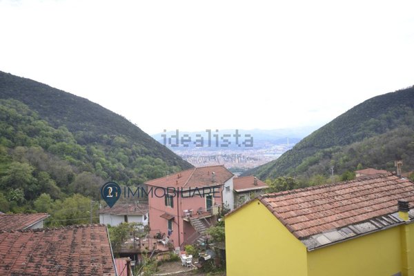 appartamento in vendita a La Spezia in zona Biassa