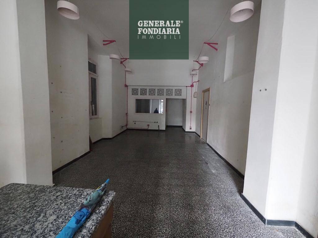 negozio in vendita a La Spezia in zona Canaletto / Buonviaggio / Migliarina