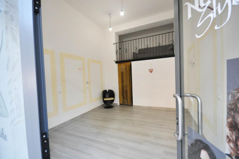 locale commerciale in vendita a La Spezia in zona Centro Storico