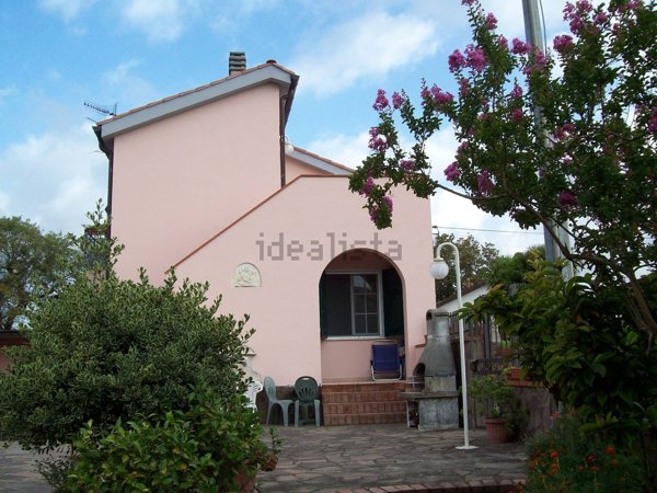 casa indipendente in vendita a La Spezia in zona La Foce / Sant'Anna