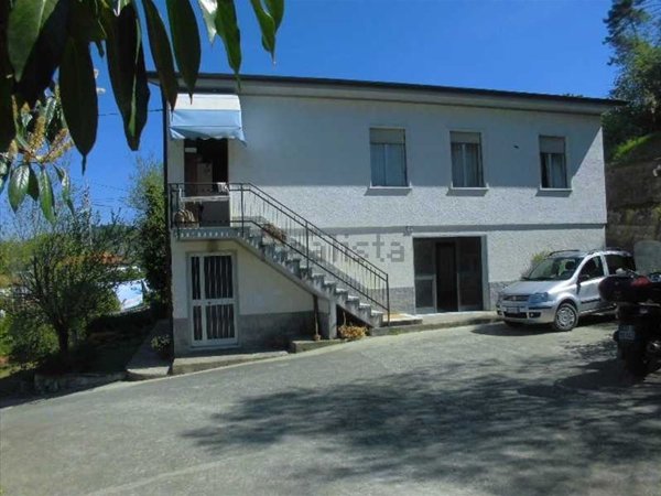 casa indipendente in vendita a La Spezia