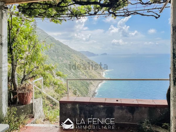 appartamento in vendita a La Spezia in zona Schiara