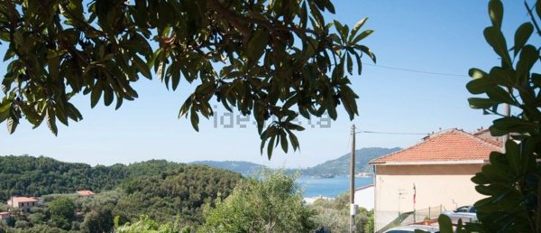 appartamento in vendita a La Spezia in zona Pitelli