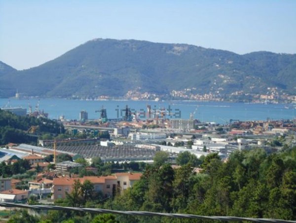 casa indipendente in vendita a La Spezia