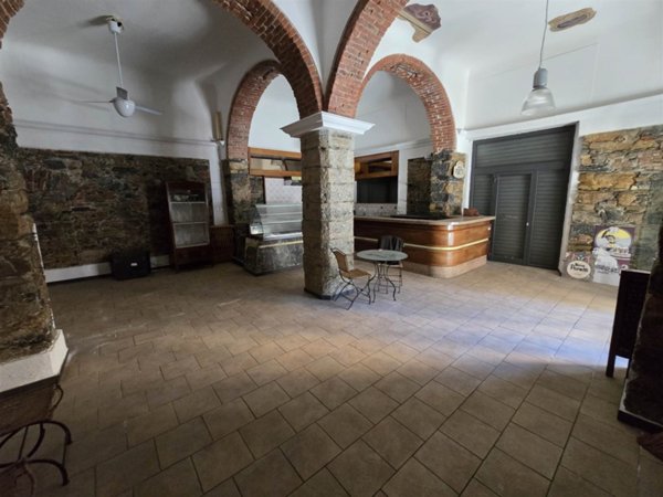 negozio in vendita a La Spezia in zona Centro Storico