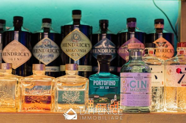 negozio in vendita a La Spezia in zona Centro Storico