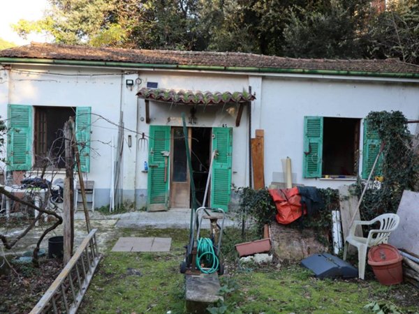 casa indipendente in vendita a La Spezia in zona Pitelli