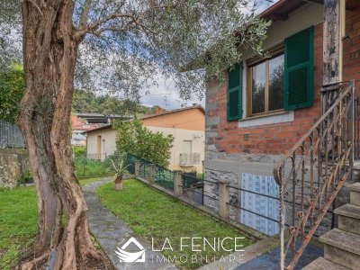 appartamento in vendita a La Spezia in zona Chiappa