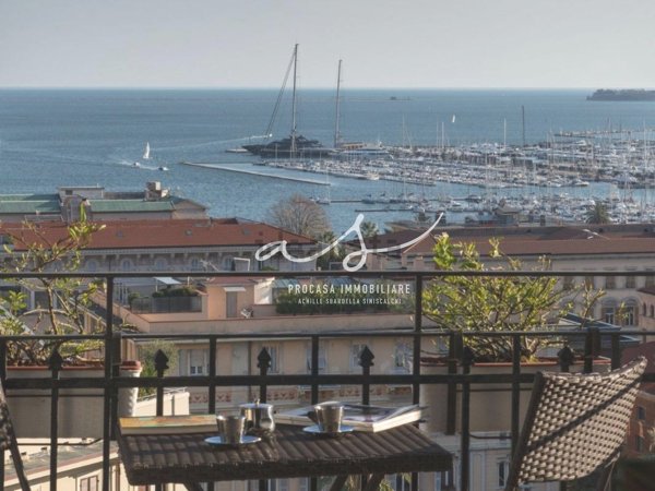 appartamento in vendita a La Spezia in zona Centro Storico