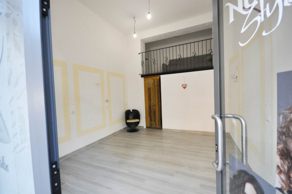 locale commerciale in vendita a La Spezia in zona Centro Storico