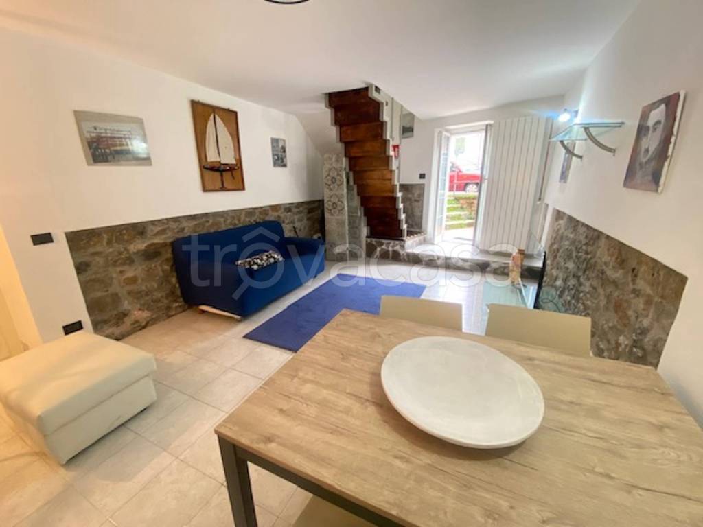 appartamento in vendita a La Spezia in zona Chiappa