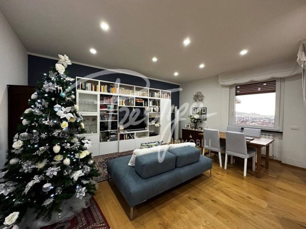 appartamento in vendita a La Spezia in zona Montepertico