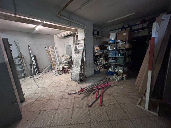 locale di sgombero in vendita a La Spezia in zona Chiappa