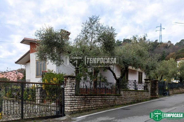 casa indipendente in vendita a La Spezia