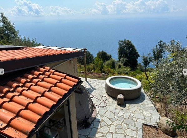 appartamento in vendita a La Spezia in zona Campiglia