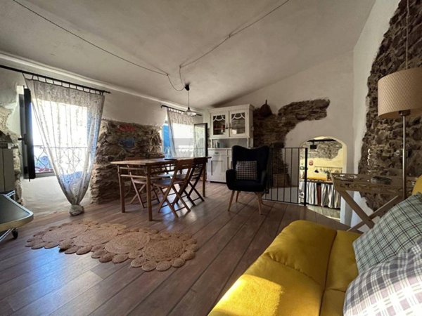 appartamento in vendita a La Spezia in zona Biassa