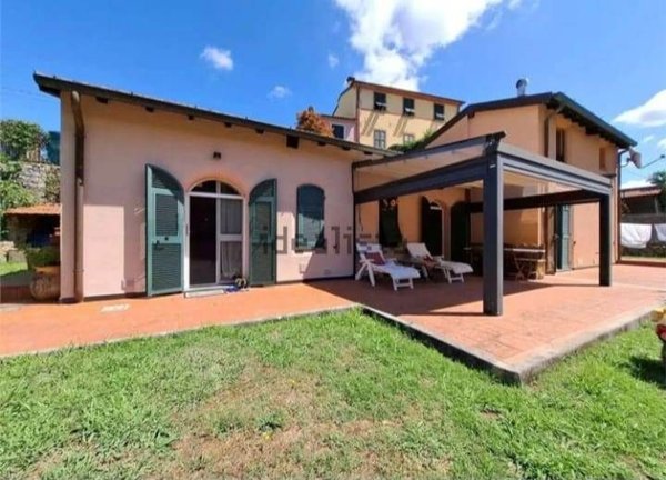 casa indipendente in vendita a La Spezia