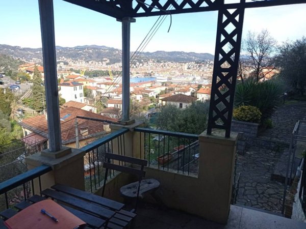 casa indipendente in vendita a La Spezia in zona Marola