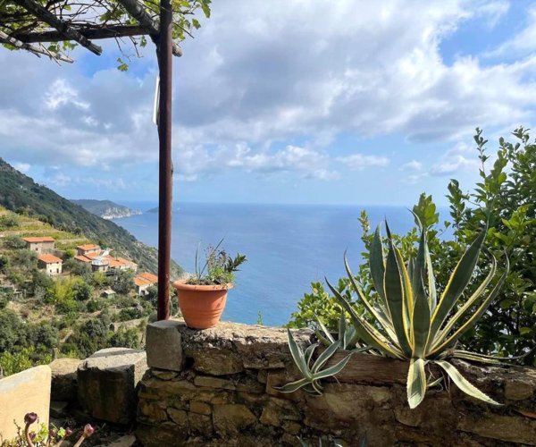 casa indipendente in vendita a La Spezia in zona Campiglia