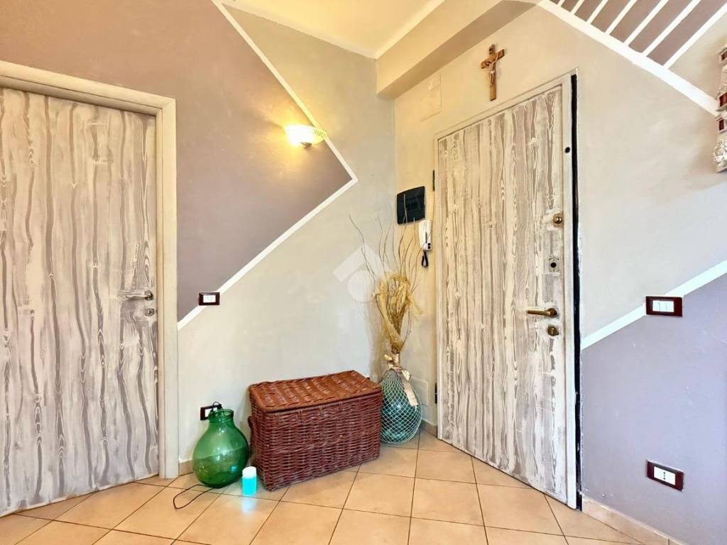 appartamento in vendita a La Spezia in zona Marola