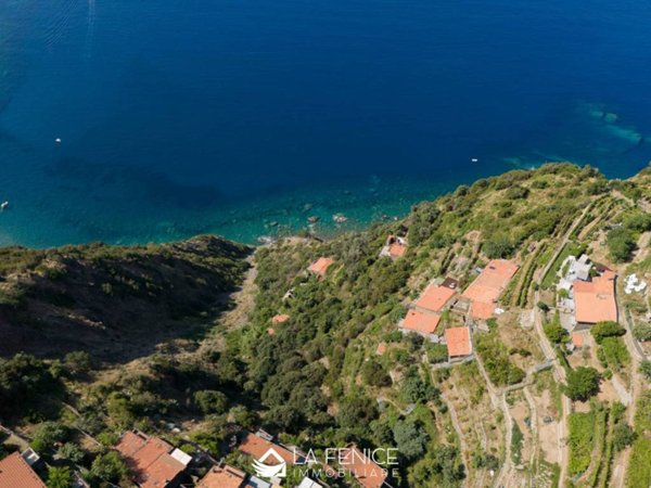 casa indipendente in vendita a La Spezia in zona Marola