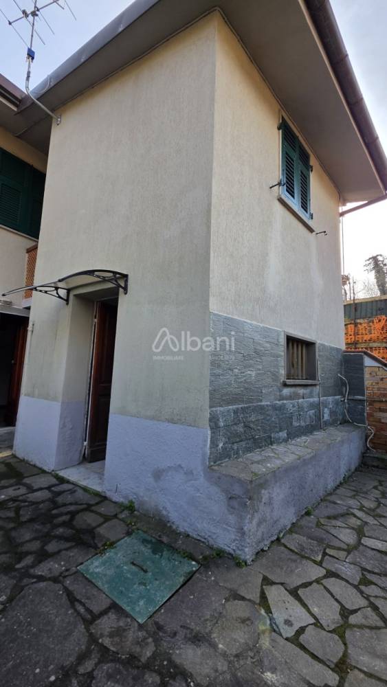 casa indipendente a La Spezia in zona Canaletto / Buonviaggio / Migliarina