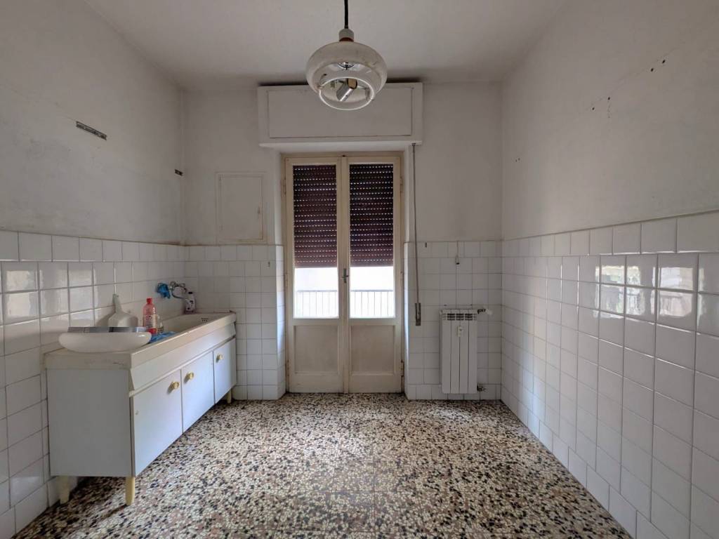 appartamento in vendita a La Spezia in zona Chiappa