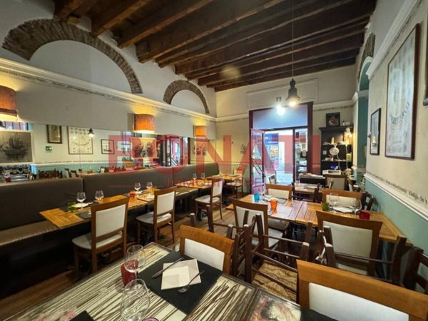 negozio in vendita a La Spezia in zona Centro Storico