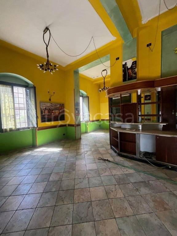 negozio in vendita a La Spezia in zona Canaletto / Buonviaggio / Migliarina