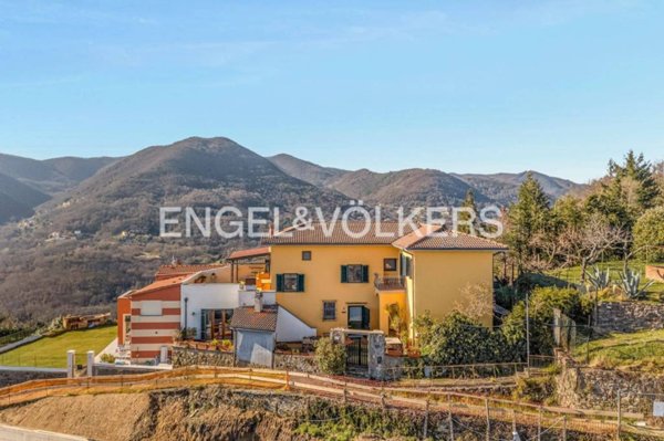 casa indipendente in vendita a La Spezia in zona Centro Storico