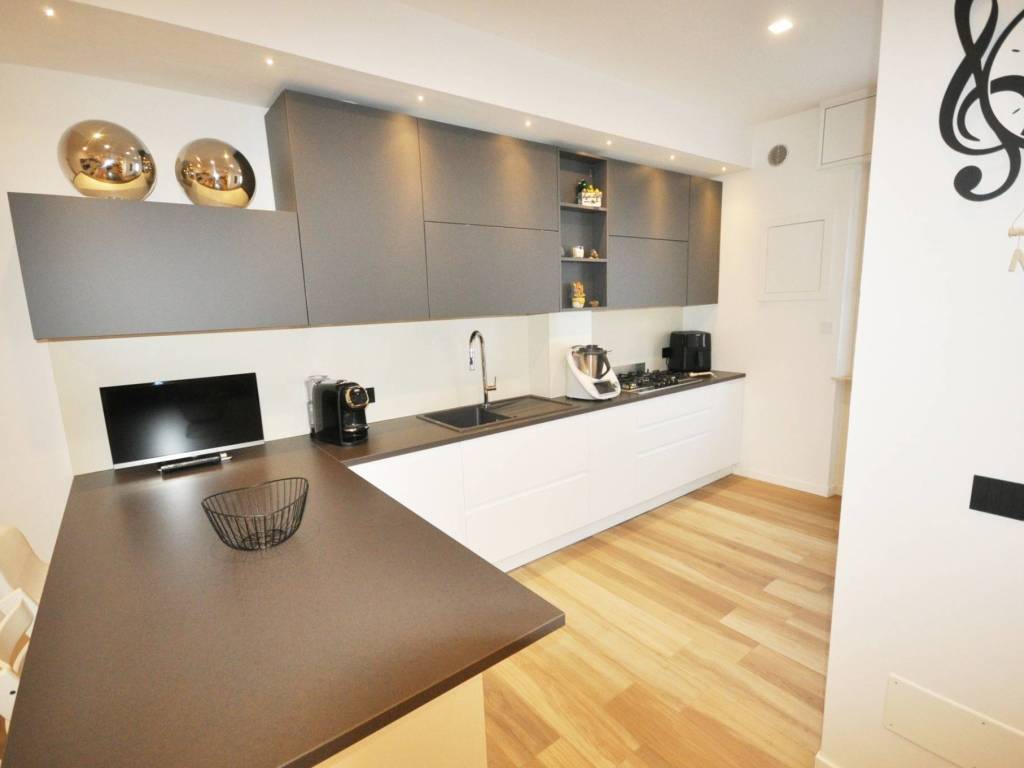 appartamento in vendita a La Spezia in zona Canaletto / Buonviaggio / Migliarina