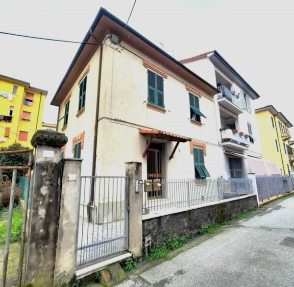 appartamento in vendita a La Spezia in zona Canaletto / Buonviaggio / Migliarina