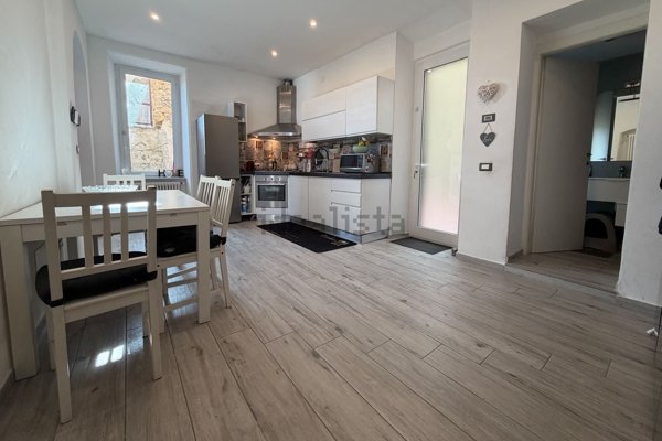 appartamento in vendita a La Spezia in zona Marola