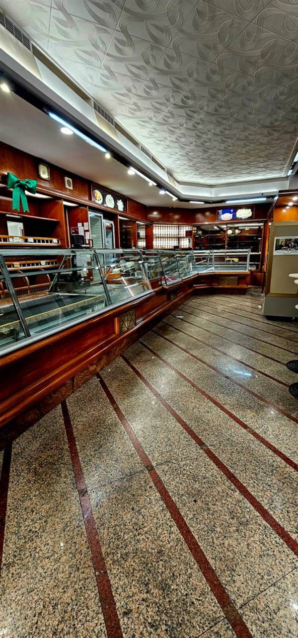 negozio in vendita a La Spezia in zona Centro Storico