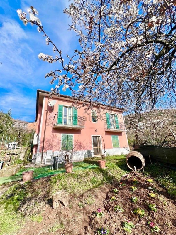 casa indipendente in vendita a La Spezia in zona Centro Storico