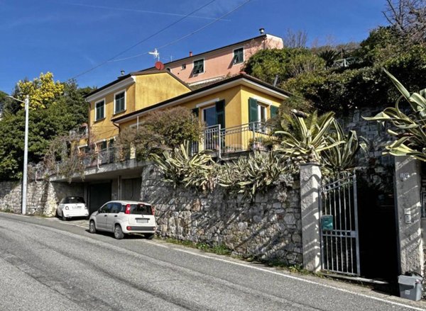 casa indipendente in vendita a La Spezia in zona Montepertico