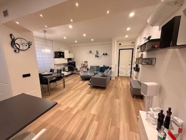 appartamento in vendita a La Spezia in zona Canaletto / Buonviaggio / Migliarina