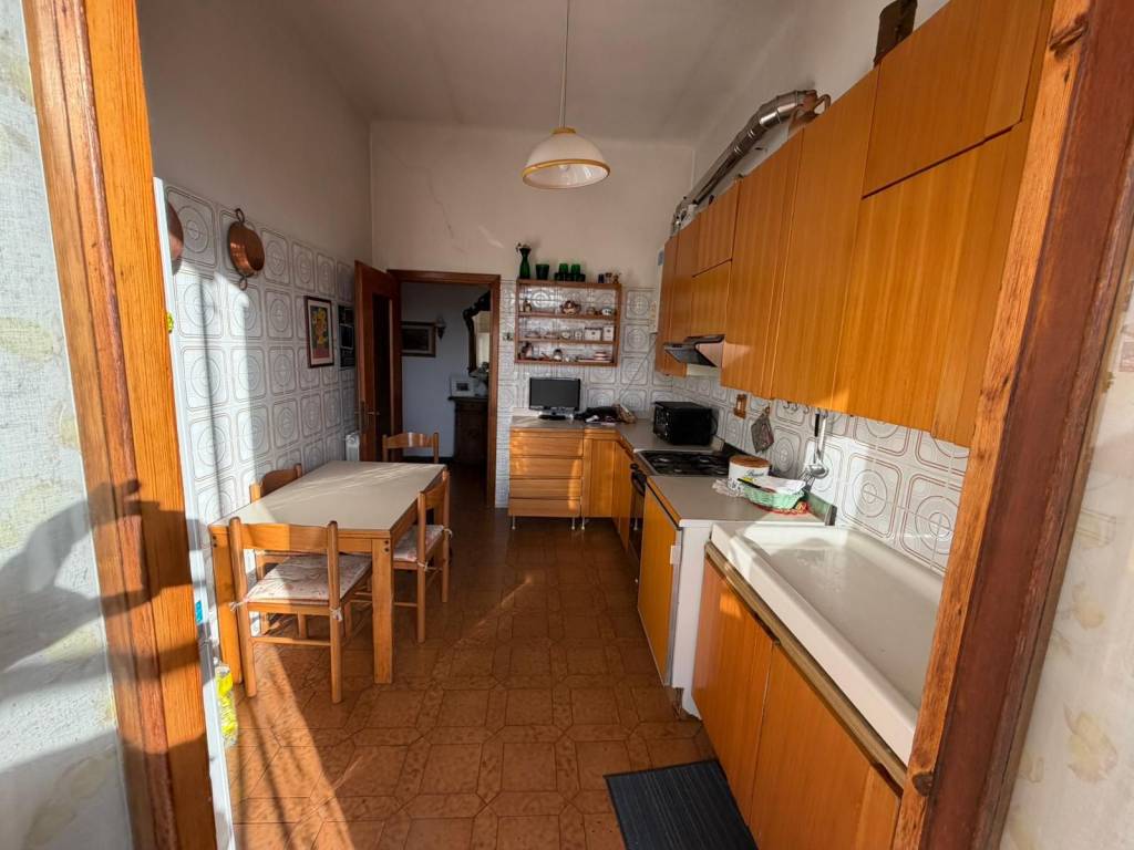 appartamento in vendita a La Spezia in zona Canaletto / Buonviaggio / Migliarina