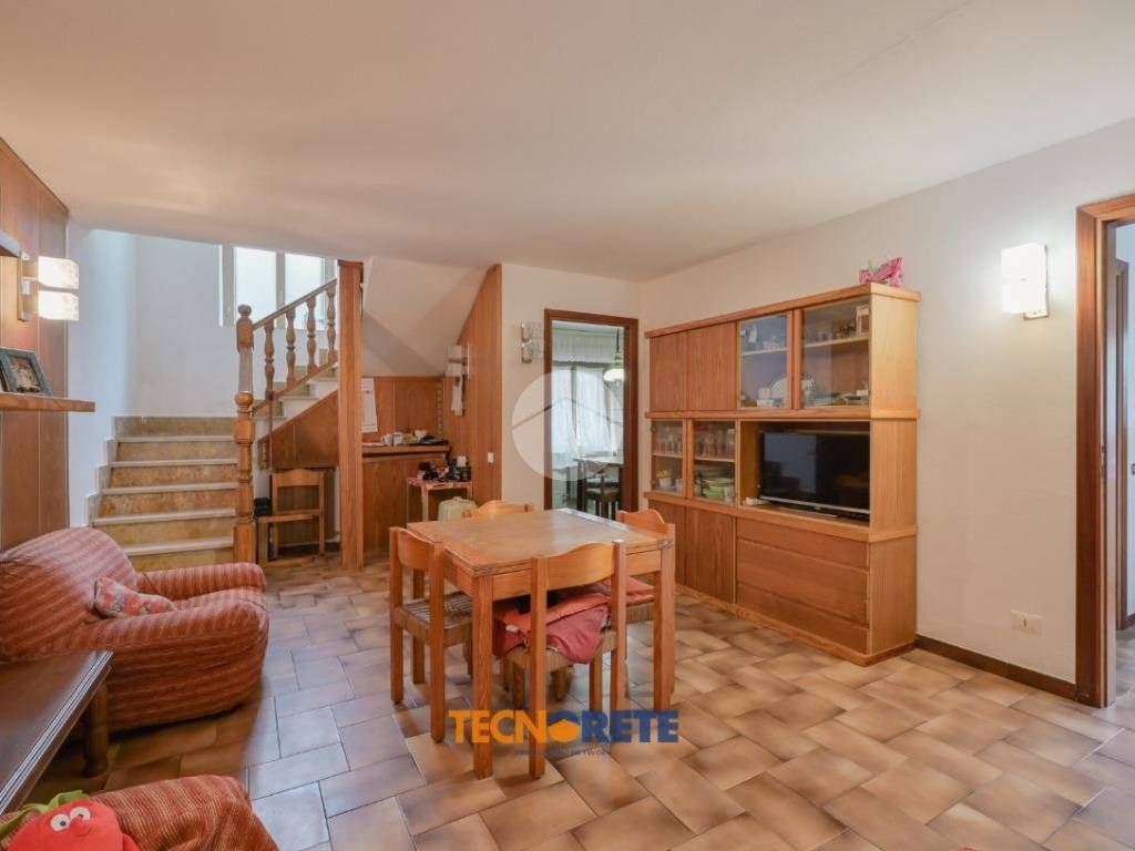 casa indipendente in vendita a La Spezia in zona Chiappa