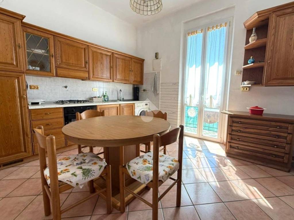 appartamento in vendita a La Spezia in zona Chiappa