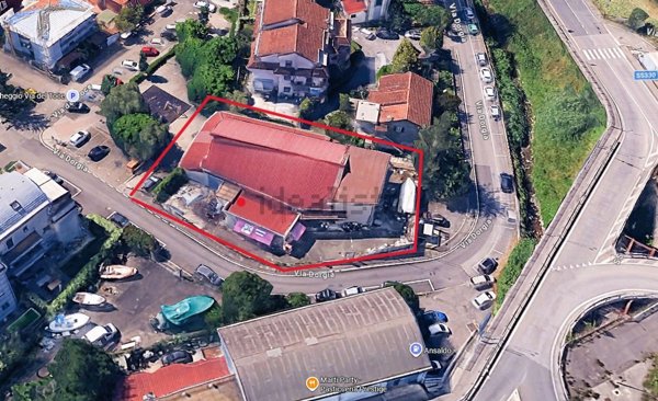 capannone in vendita a La Spezia in zona Montepertico
