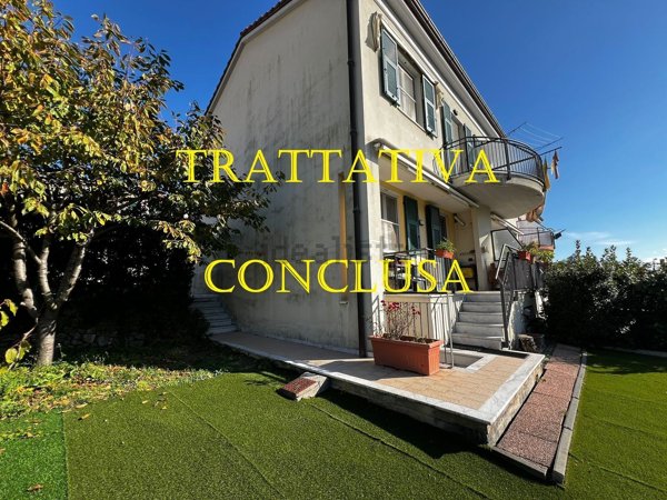 casa indipendente in vendita a La Spezia in zona Chiappa