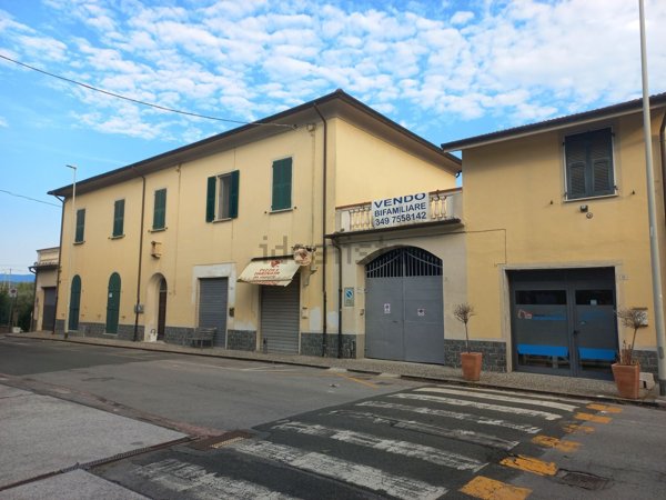 casa indipendente in vendita a La Spezia in zona Centro Storico