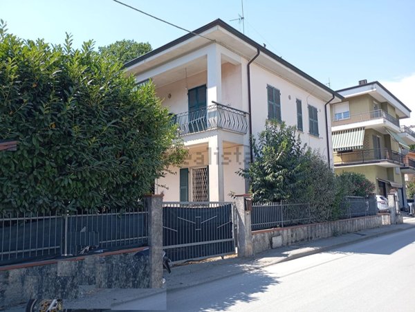 casa indipendente in vendita a La Spezia