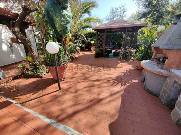 casa indipendente in vendita a La Spezia