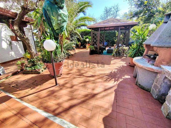 casa indipendente in vendita a La Spezia