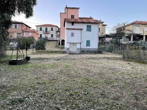 casa indipendente in vendita a La Spezia in zona San Venerio